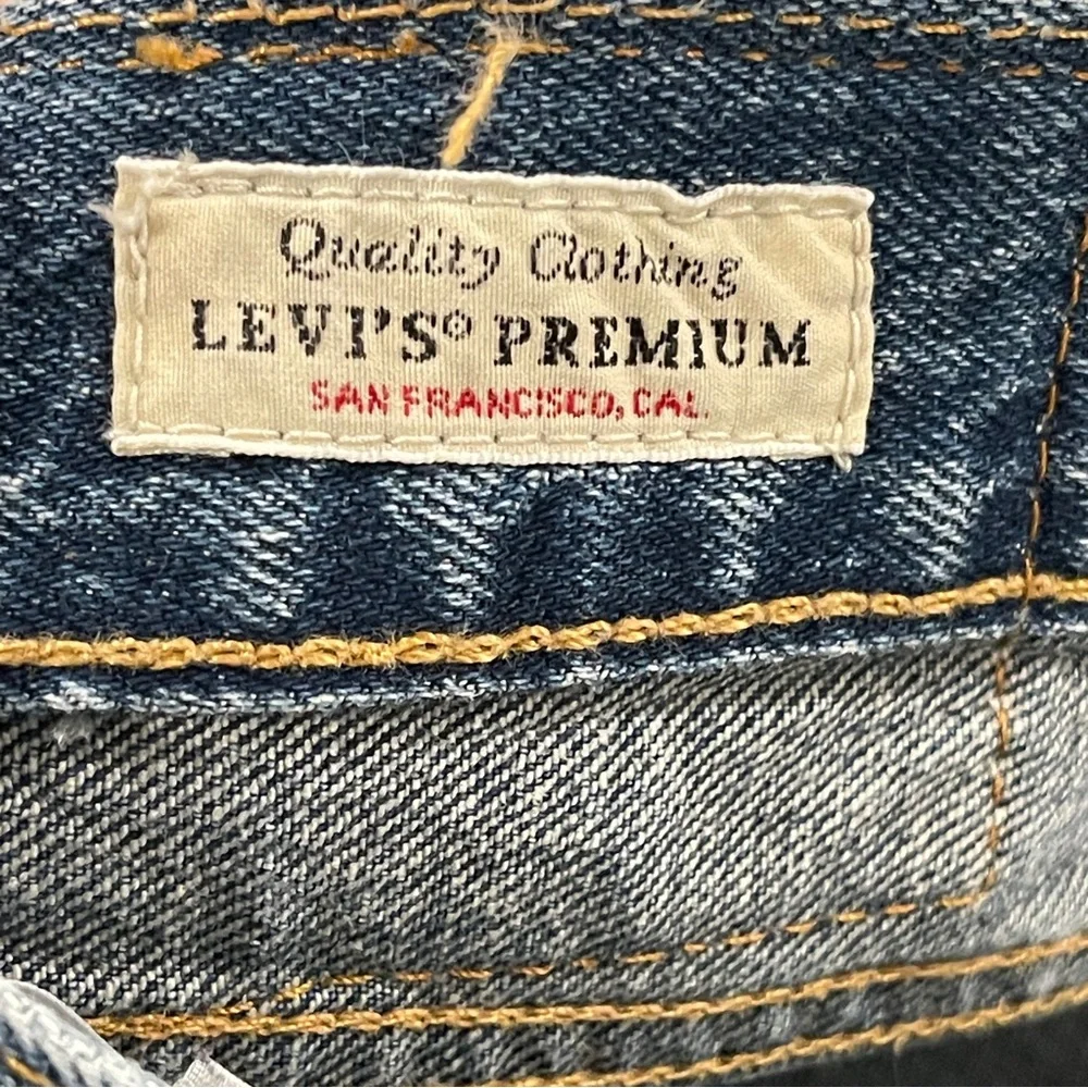 LEvi’s Premium ‘93 denim 501 button fly jeans 40 x 32
